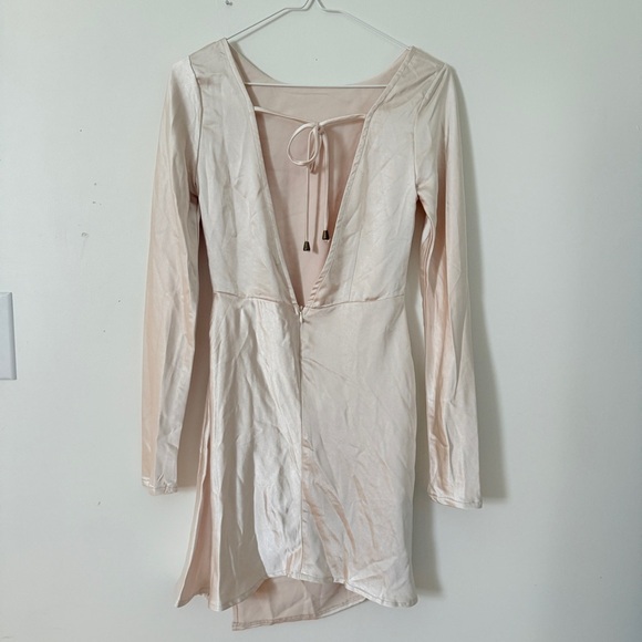 Selfie Leslie Thank Me Later Long Sleeve Open Back Dress - Picture 7 of 9